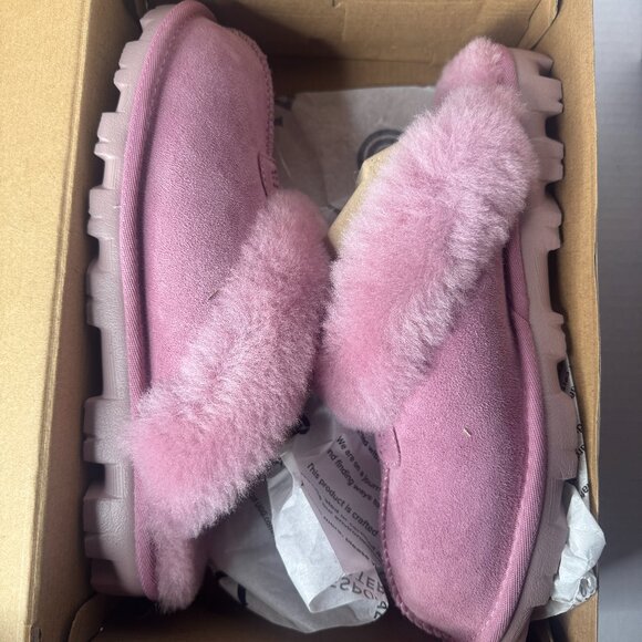 UGG  Slippers - Picture 2 of 10
